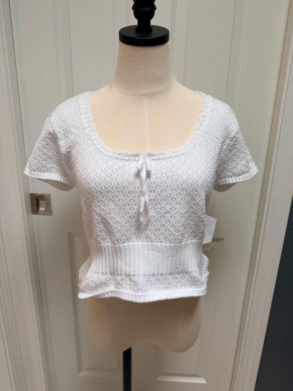 Nordstrom White Knit Scoop-Neck Crop Top with Front Tie